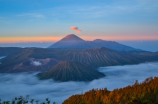 火山爆发图片(震撼视觉！火山爆发图片展示)